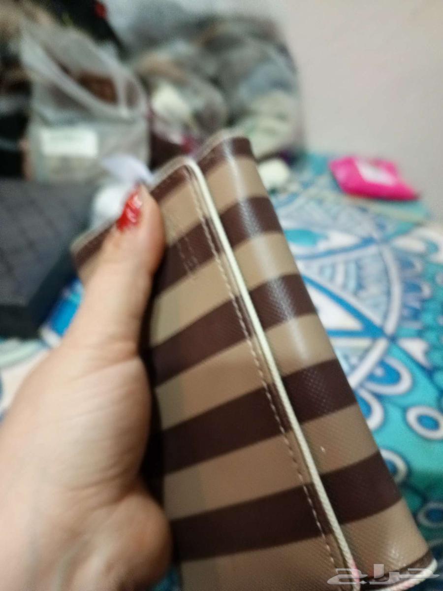 Sunglasses, wallet, and genuine leather cardholders63209055984513112