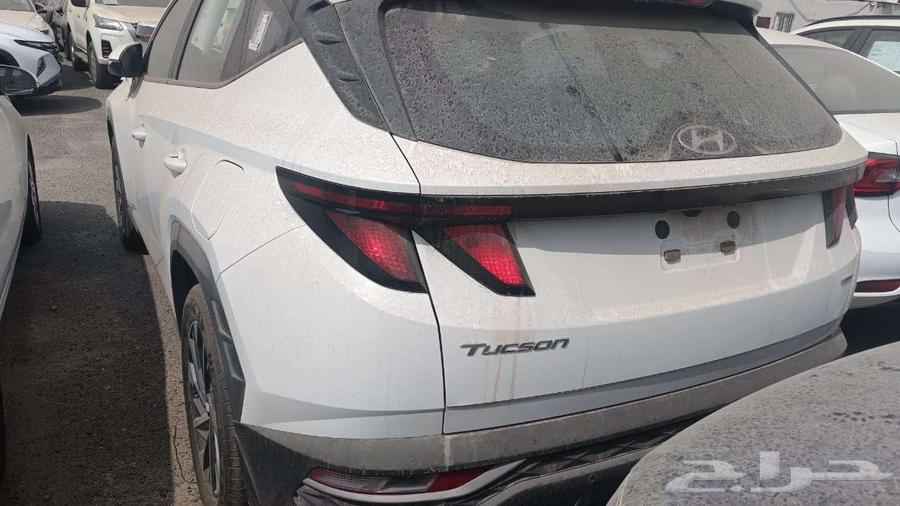 Hyundai Tucson Smart Double 2.0 liter 2024 cash and on bank63319985542785111