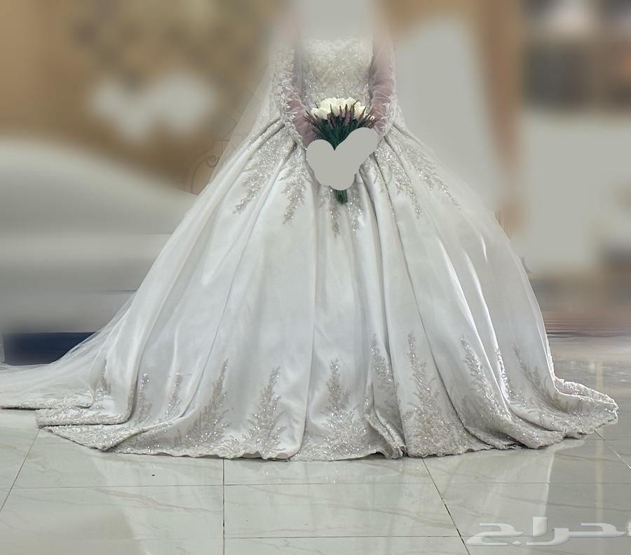A new wedding dress at an attractive price, a wedding gown63208104503938111