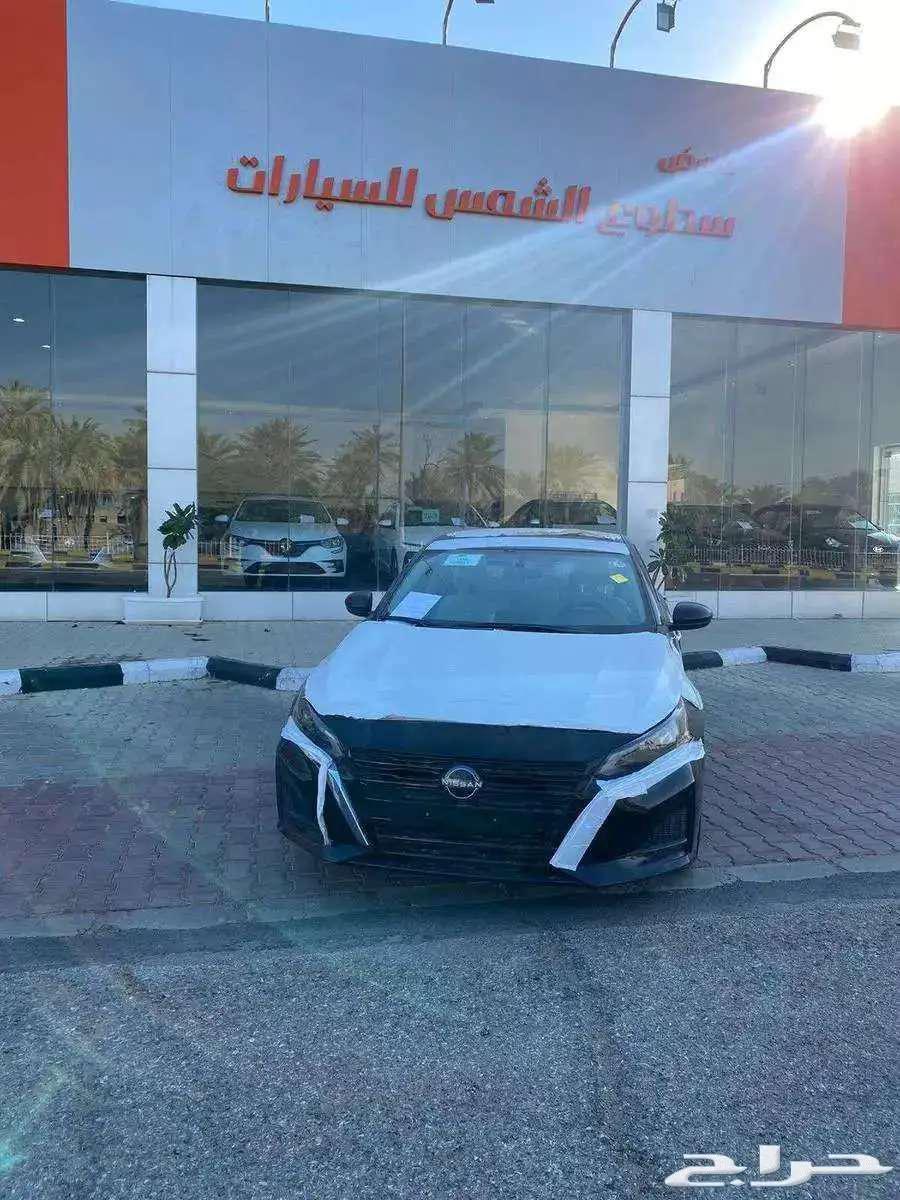 Nissan Titana Standard Model 2024633128732915221127