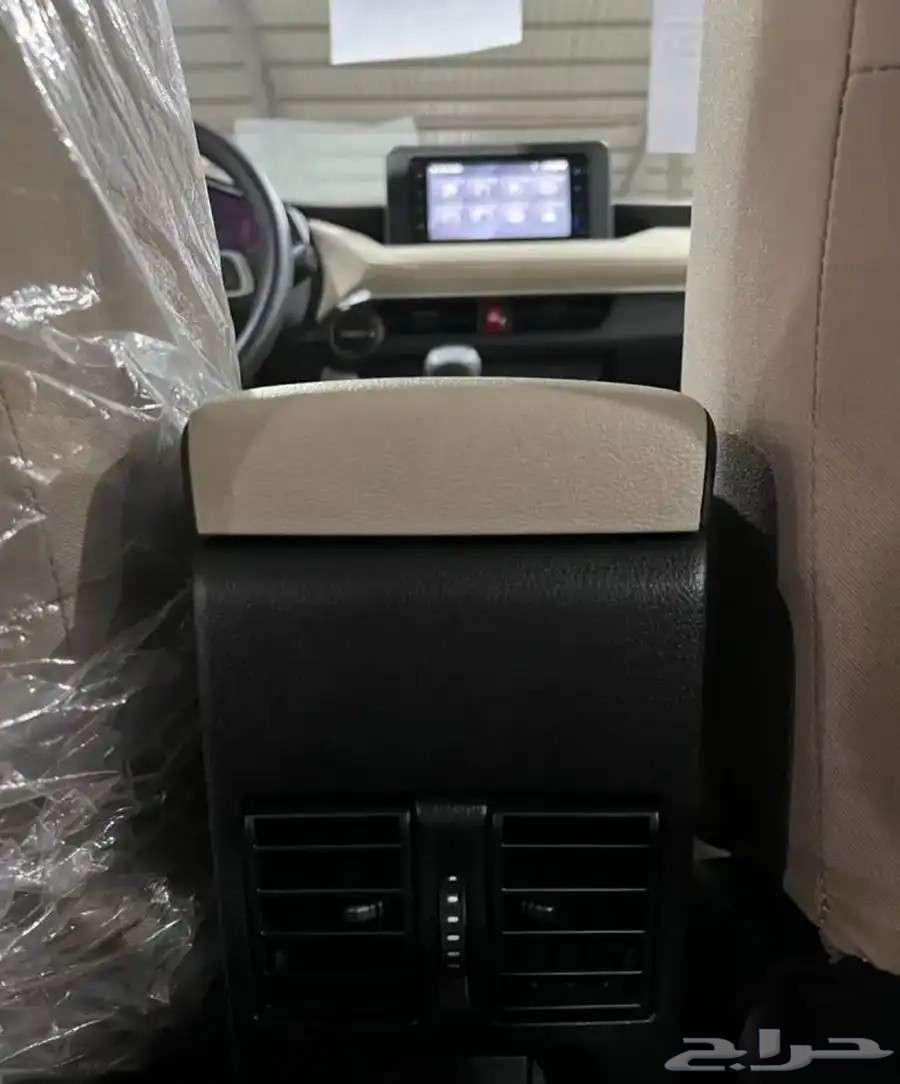 تويوتا يارس Y استاندر 2024 ( تم البيع )63308526777345114