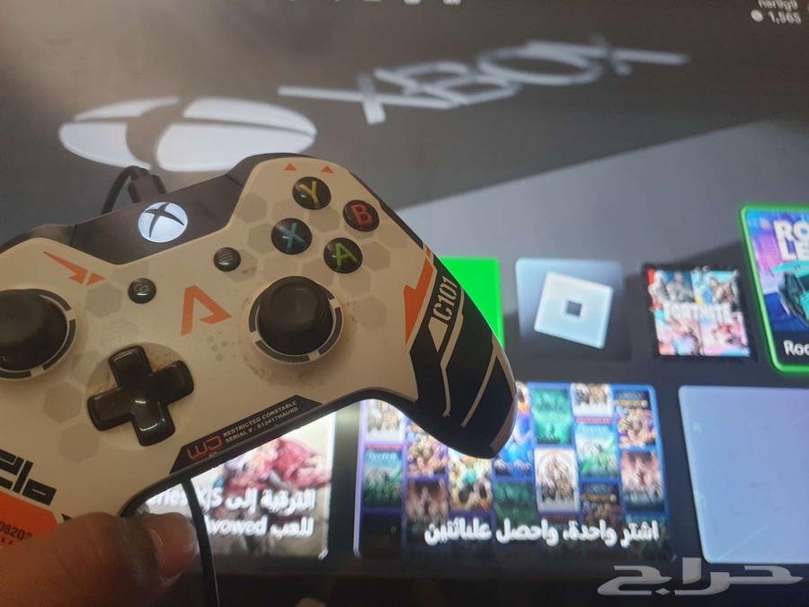 Xbox One for sale, contact via WhatsApp or private or public message63205088306050111