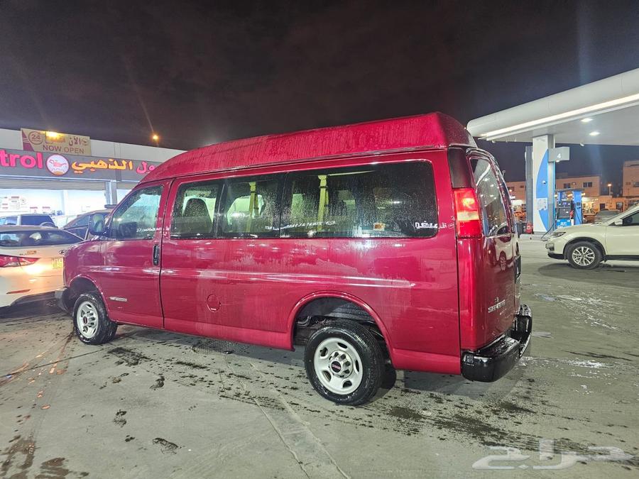 For sale, a GMC Savana with a high roof. Sold.63307841509379111