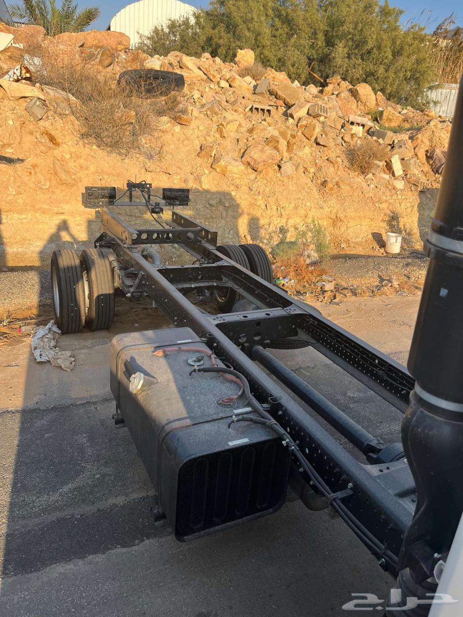 Isuzu Dina 4-ton long chassis 4.9563305680861825112