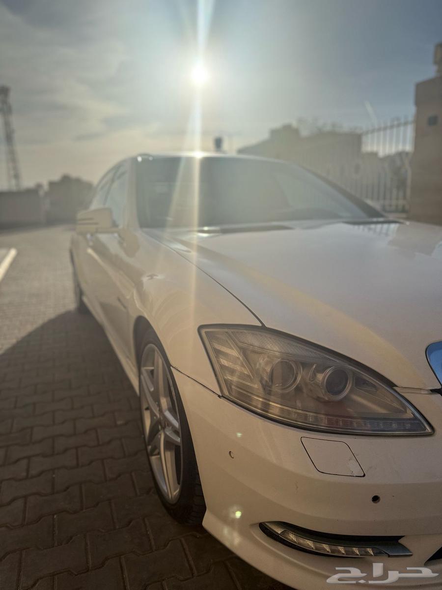 Mercedes Panorama63307672342658112