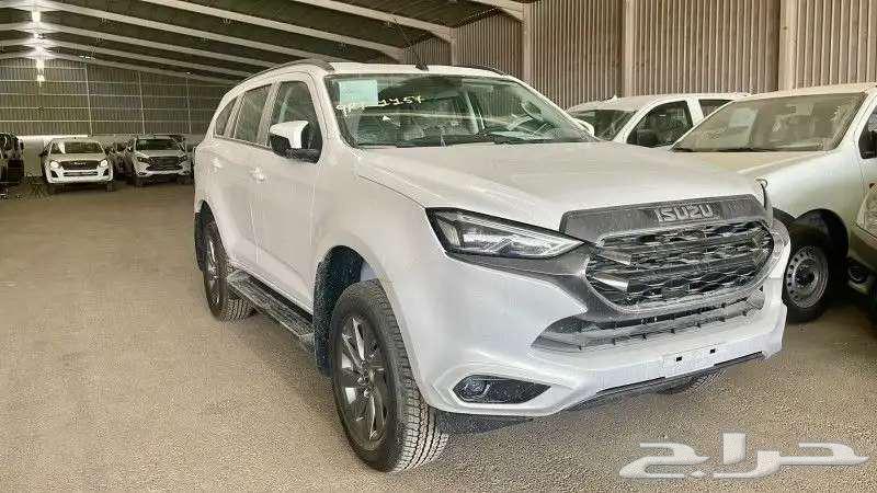 Isuzu MUX full option, double cab, model 2024, cash and installment available63301451566083114