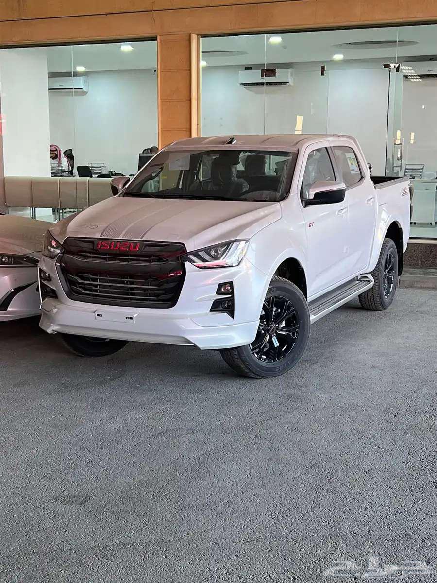 Isuzu G-Max Full Double GT Diesel Automatic 2023 with installment of 1850, Al-Hassan63299476938753119