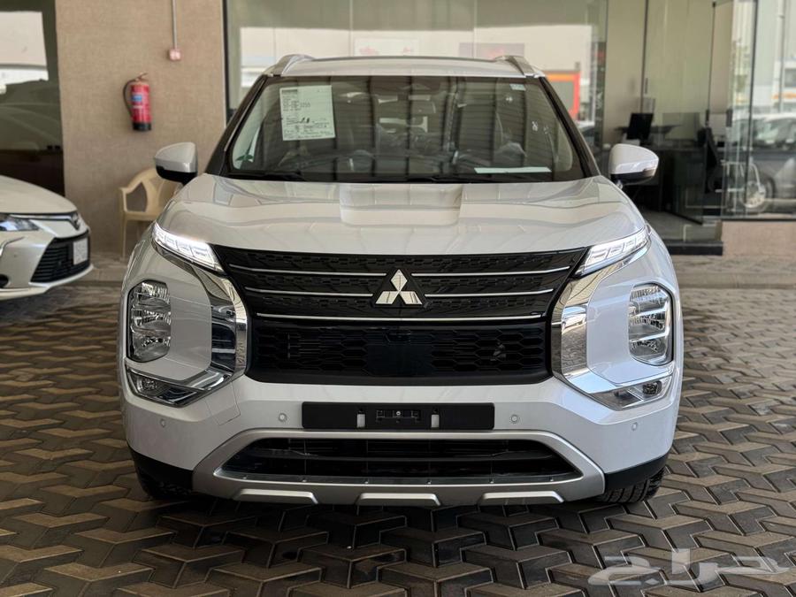 Mitsubishi Outlander 2024 full option and half option, Al-Essa Agency63301086515457111