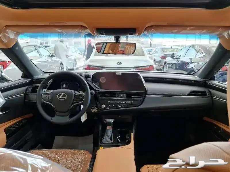 Lexus ES 250 AA model 2025 Saudi63298295781377112