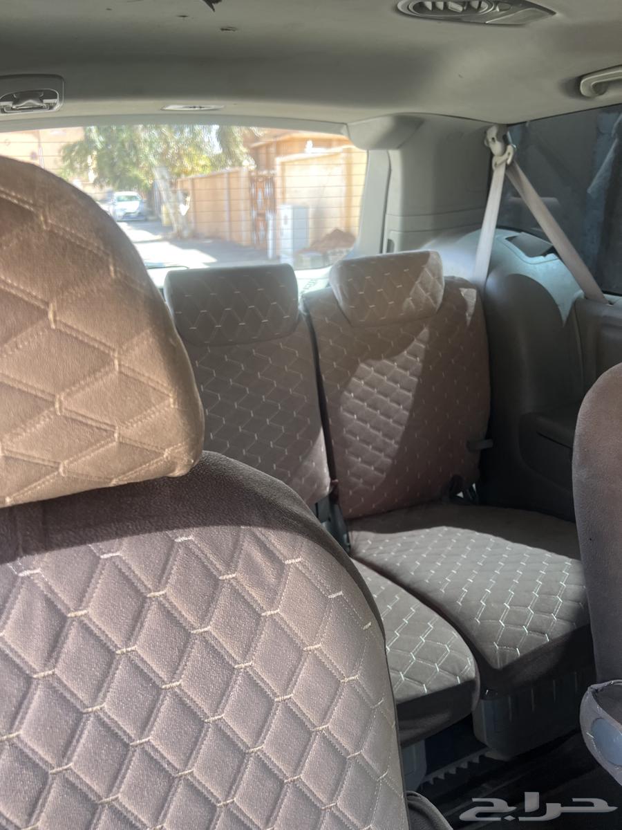 Honda van, fully loaded, six-cylinder, 200963307658387842111