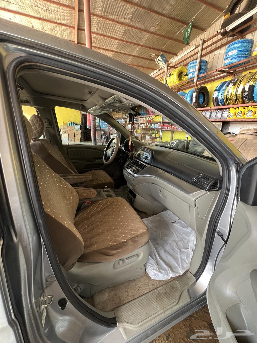Honda van, fully loaded, six-cylinder, 200963307658387842112