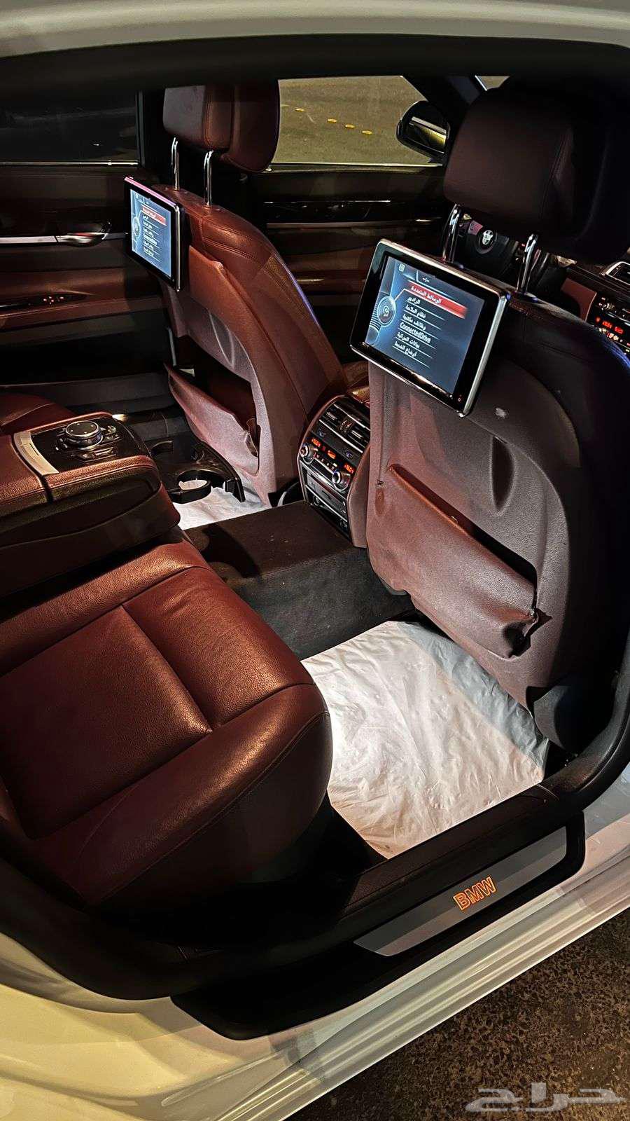 BMW الفئة السابعة 201563290980471810111