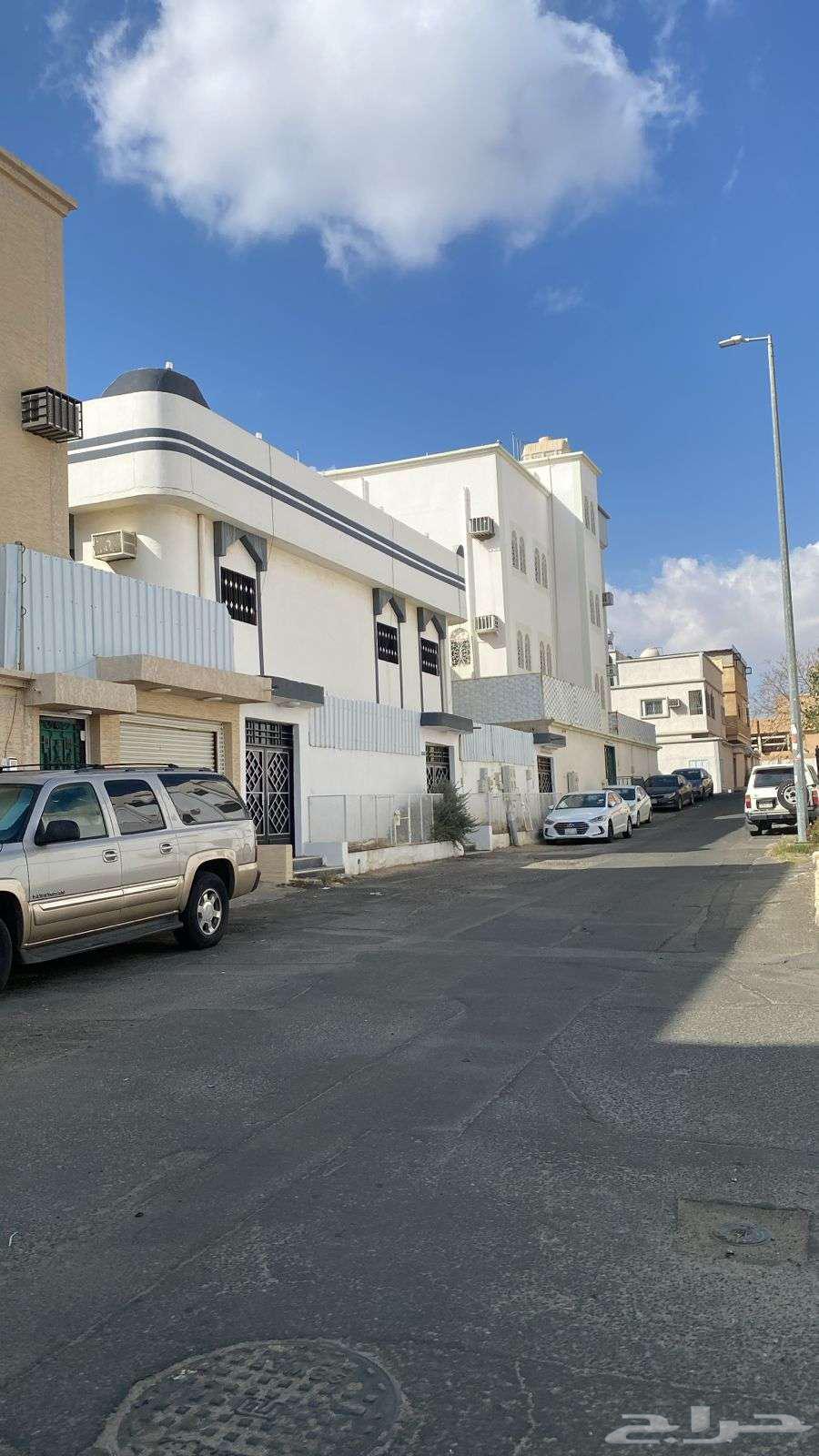 Urgent sale opportunity: a 3-story building in Khamis Mushait63009593131266111
