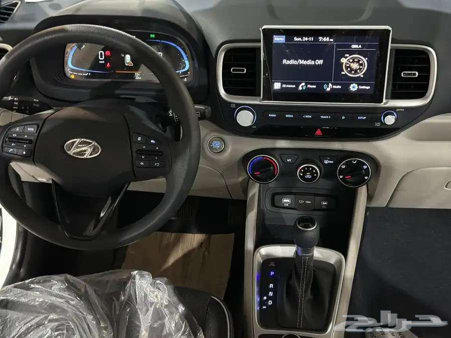 Hyundai Venue Comfort 2025 model, cash and installment available, lowest installment63281244333826114