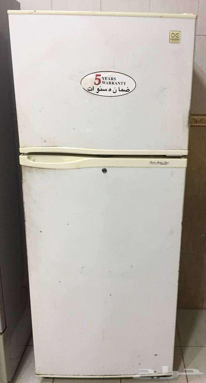 A clean Daewoo refrigerator63182975190146118