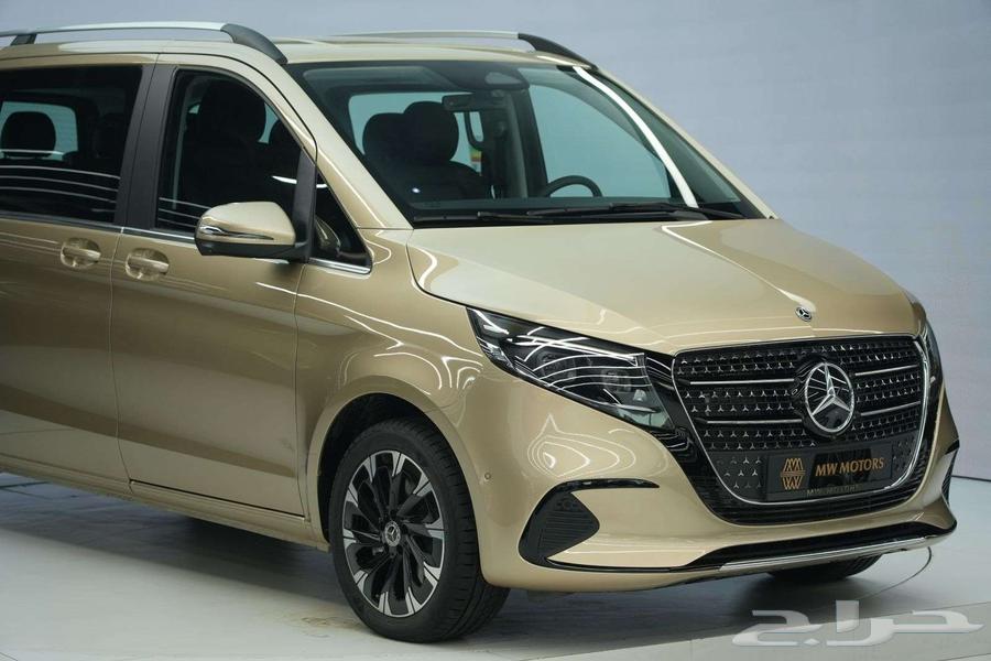 Mercedes V 300 Avantgarde 2025 model, Gulf specs, black and gold63272649536385112