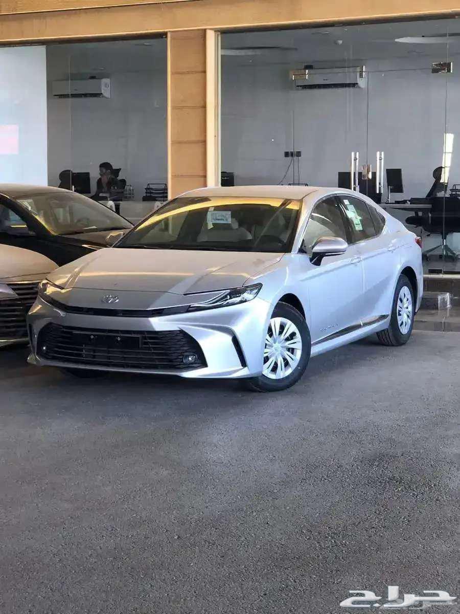 Camry E Standard gasoline 2025, installment 1550, Al-Hassan63263548938755113