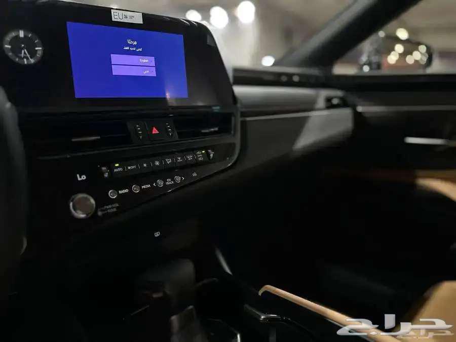 Lexus ES300H AH 202563265129031427111