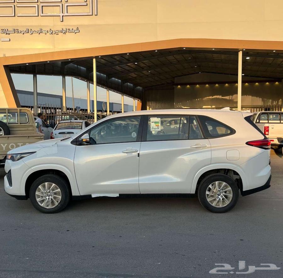 Toyota Innova Gasoline 2.0 Model 202463265624576001113