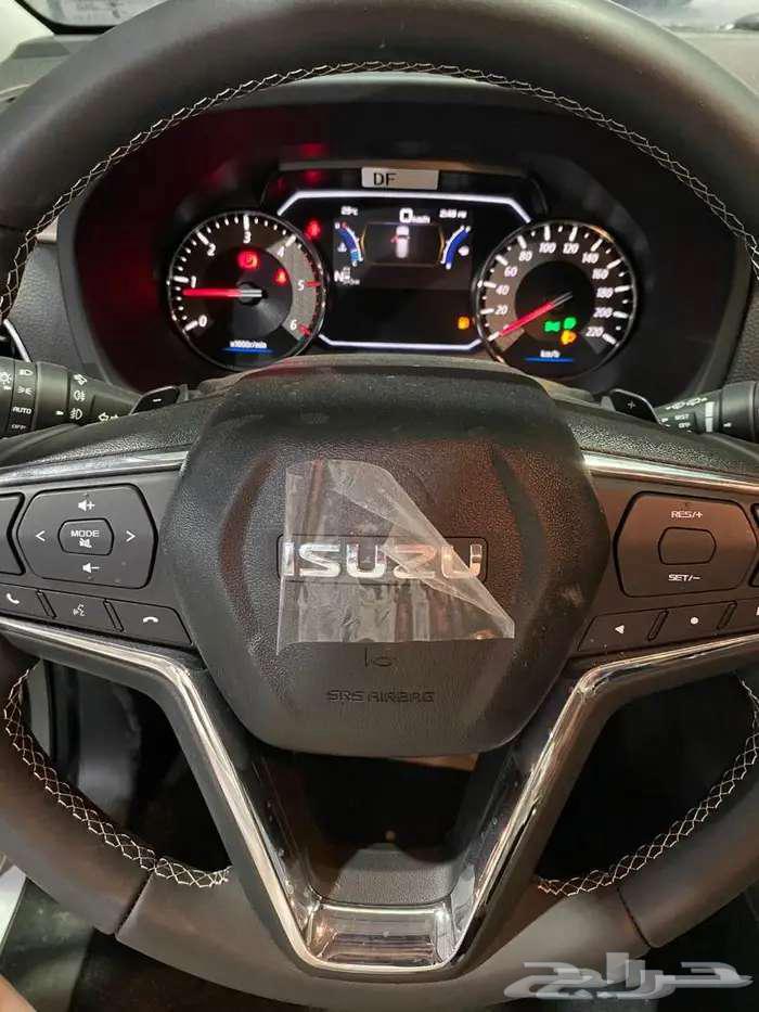 جيب ايسوزو ام يو اكس فل دبل ديزل 202463261887640195113