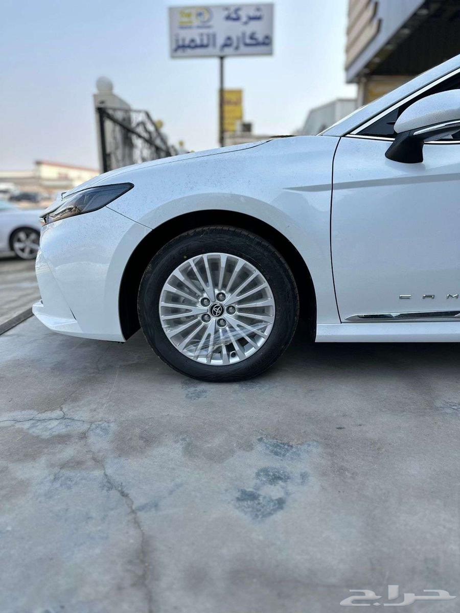 Toyota Camry LE gasoline model 202563260231564162112