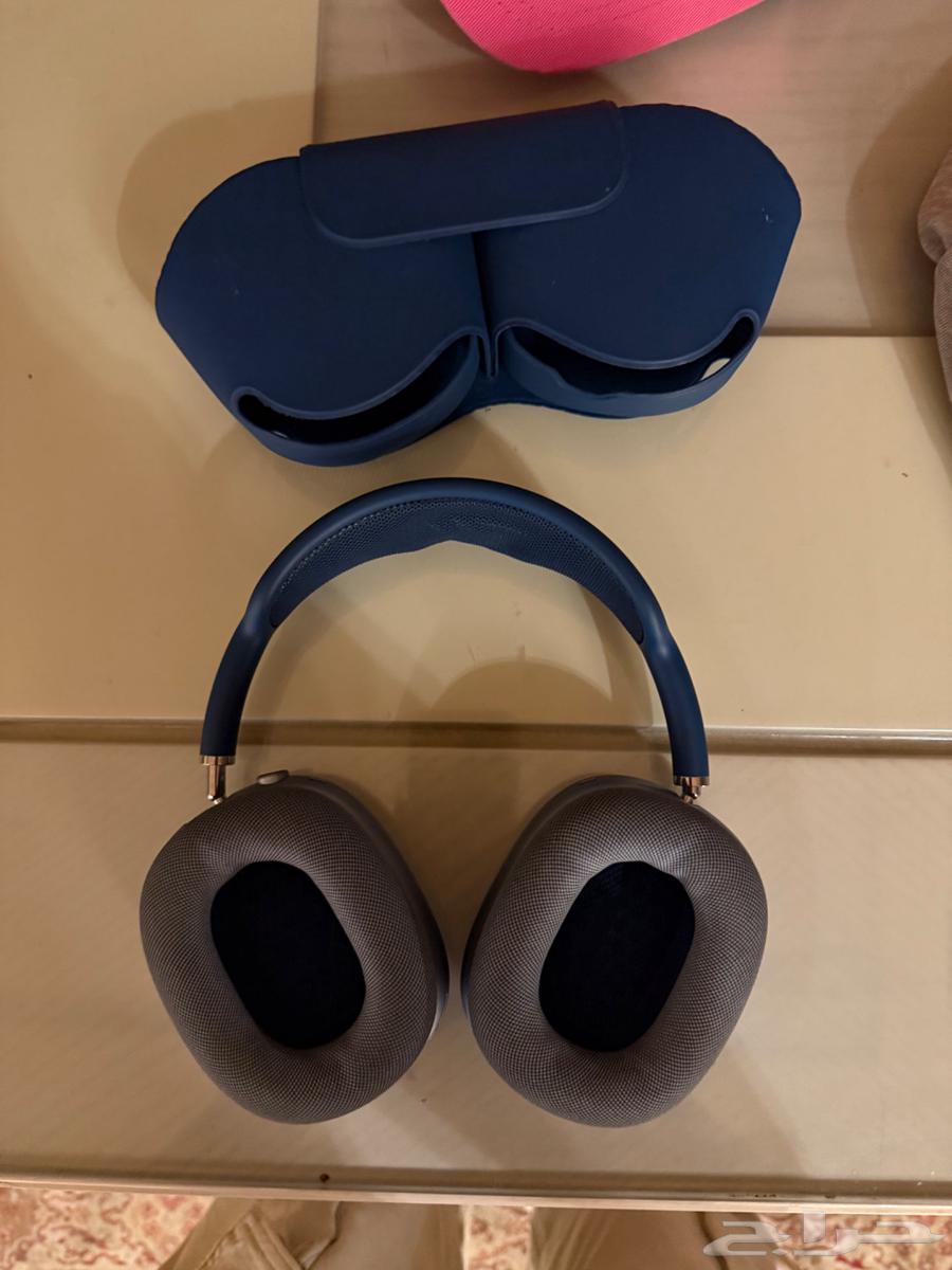 Apple AirPods Max first generation63174056066434112