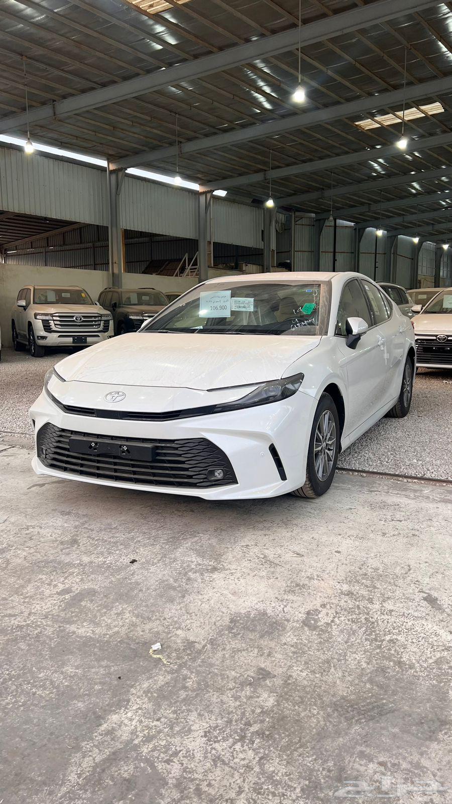 White Saudi 2025 Camry Standard, price 106,900 including tax63259730113921117
