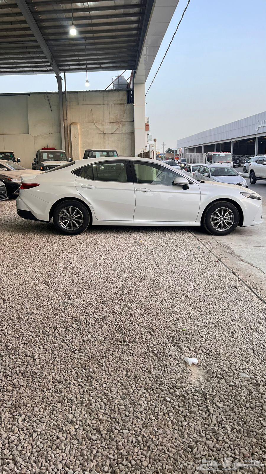 White Saudi 2025 Camry Standard, price 106,900 including tax63259730113921112