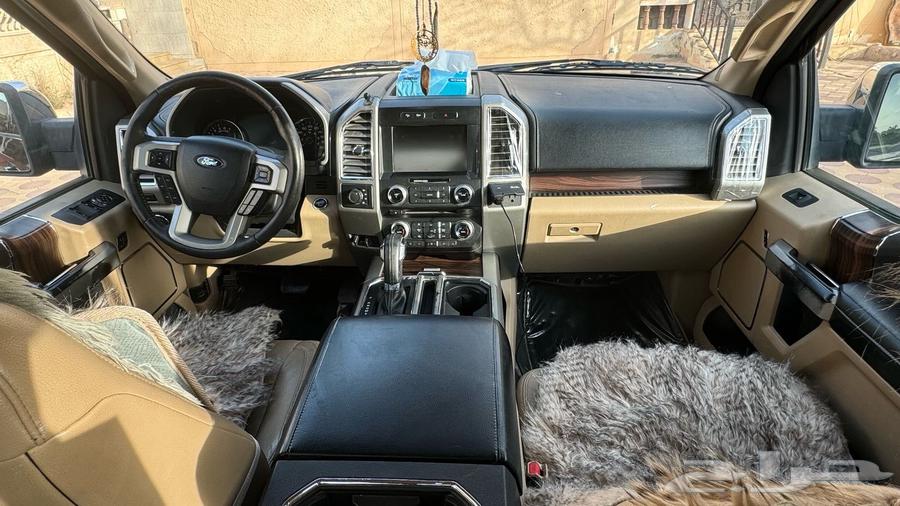 Ford Lariat 15063259730655874113