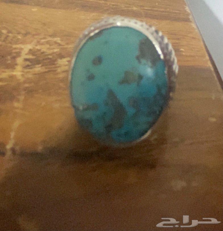 Hello, I'm showing you a ring from rare craftsmanship63171950230529113