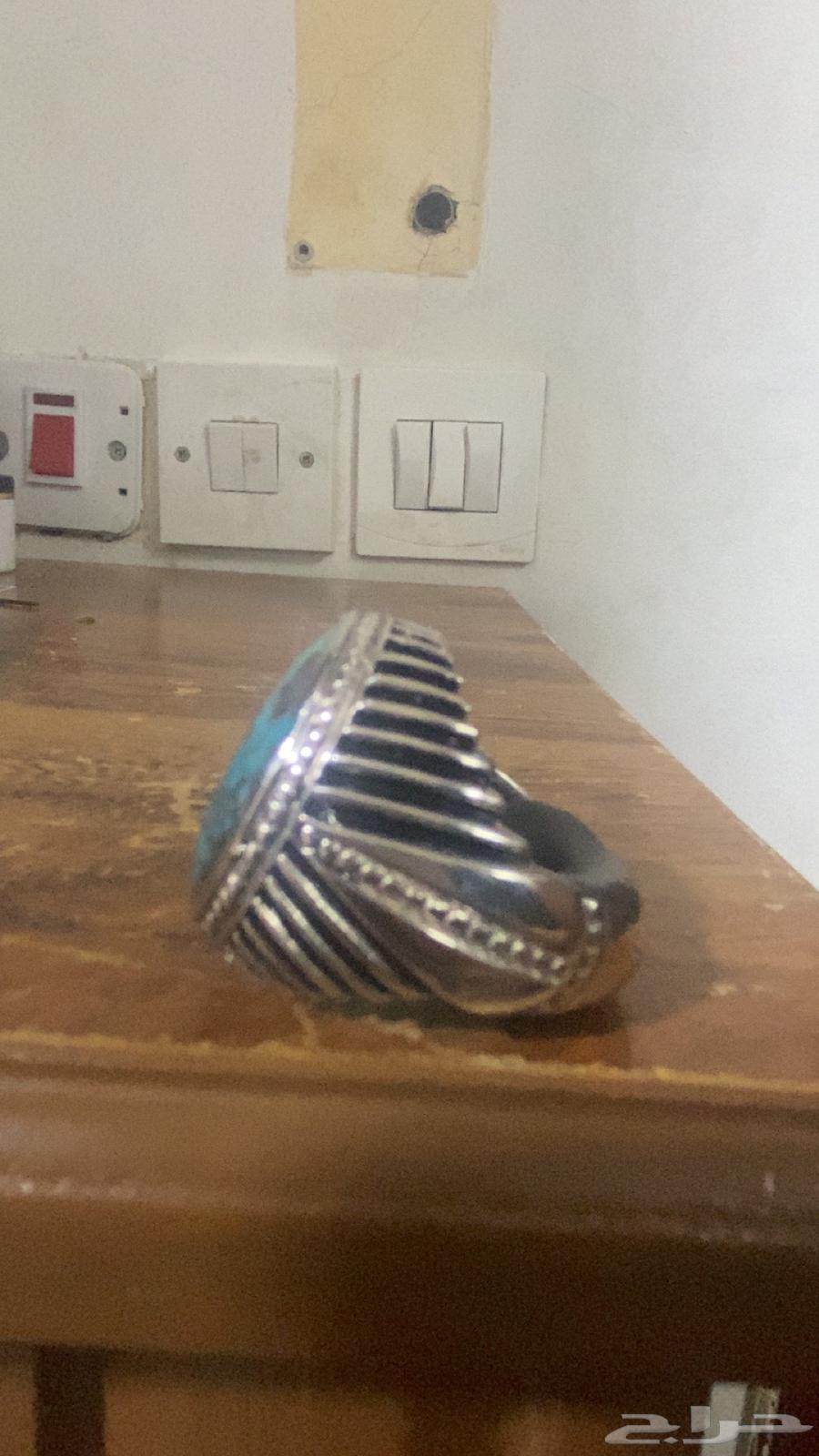 Hello, I'm showing you a ring from rare craftsmanship63171950230529112