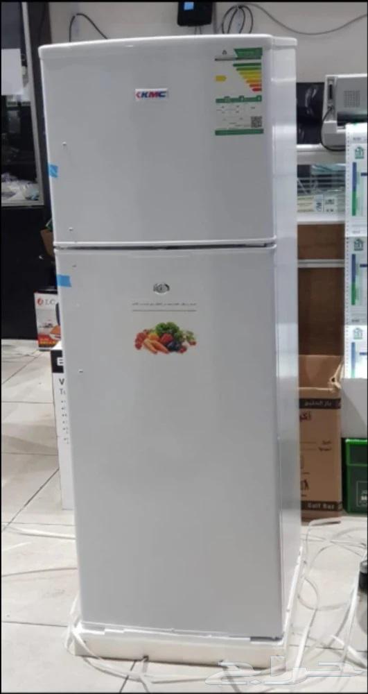 KMC refrigerator with freezer, 8.9 cubic feet, white, 999 SAR63168743358849112