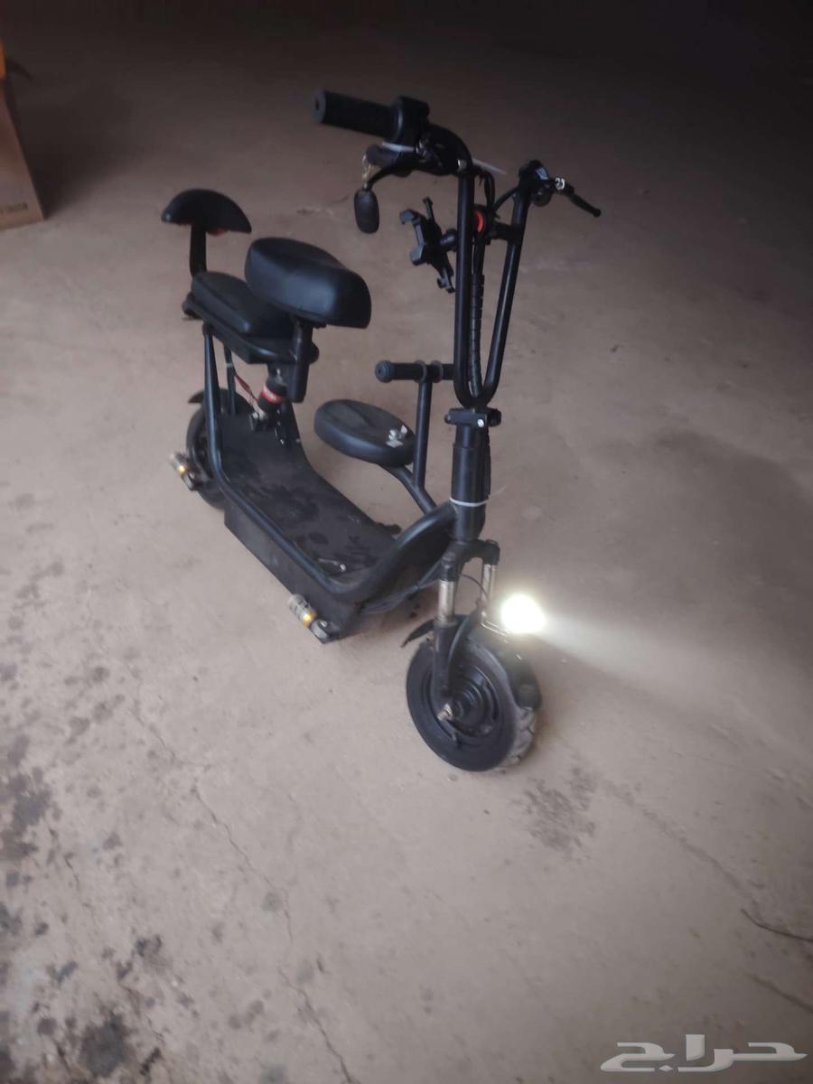Electric scooter63165437080321111