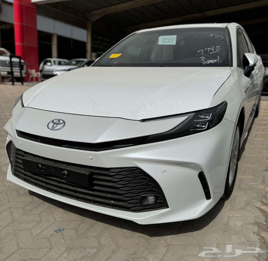تويوتا كامري LE بنزين 2025- سعودي63249291675521111
