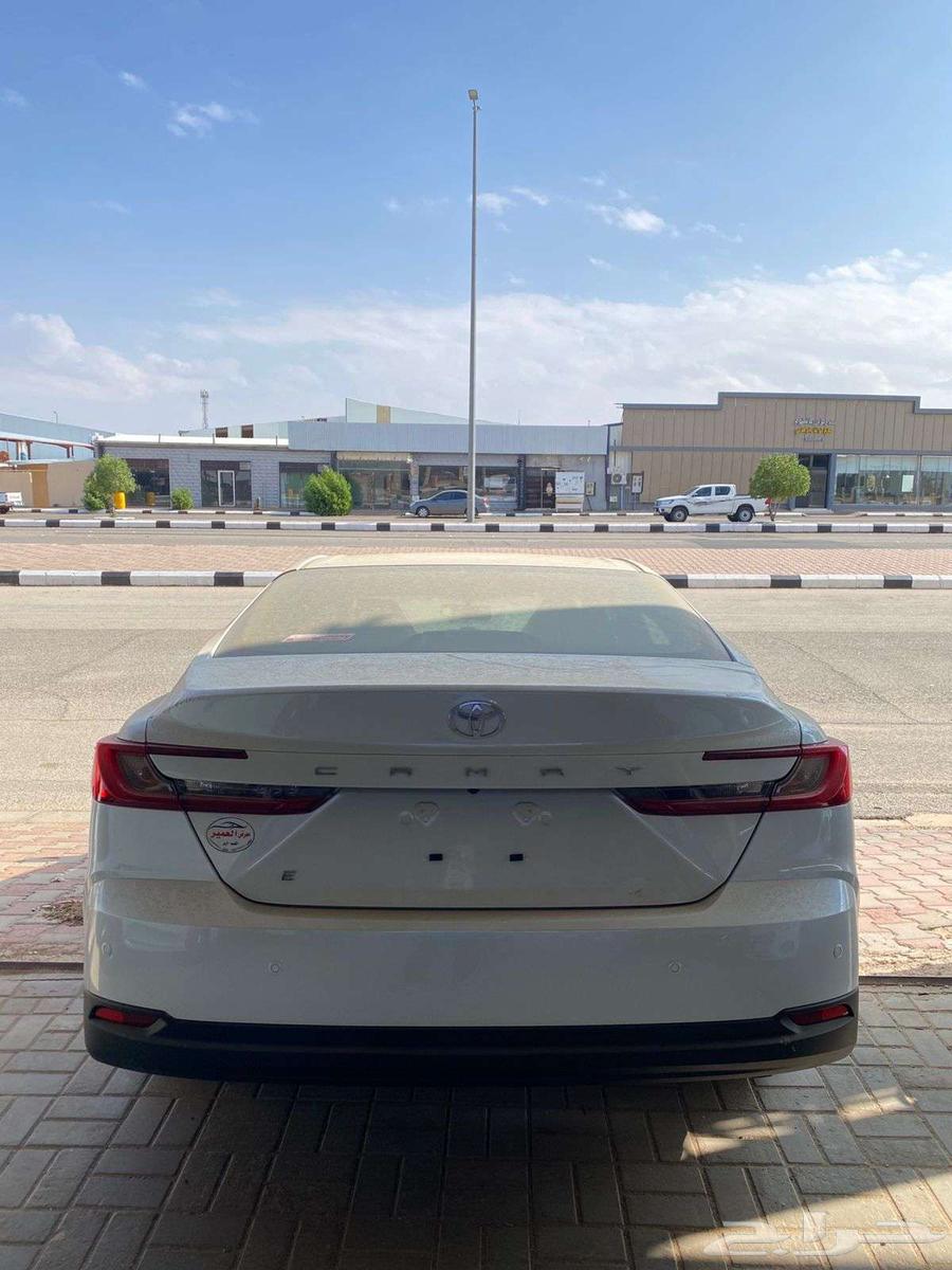 Toyota Camry 2025 E gasoline, cash and installments63246281593218111