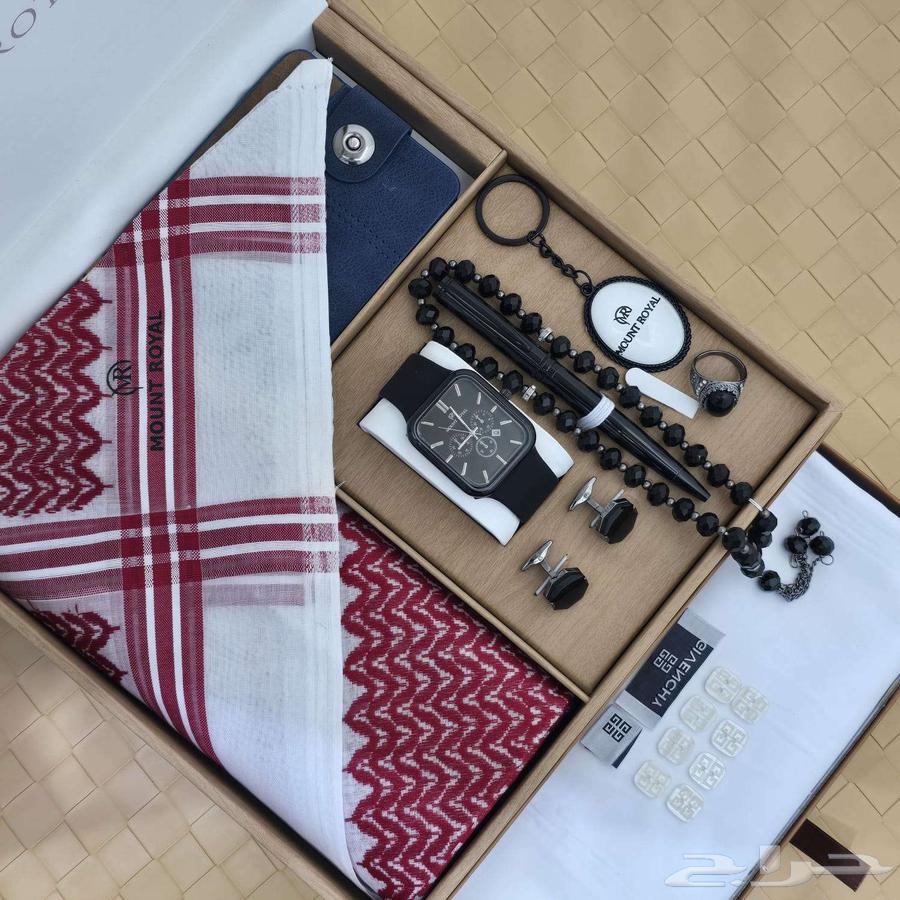 A complete men's set.. fabric, shemagh, and watch set63165460200449111