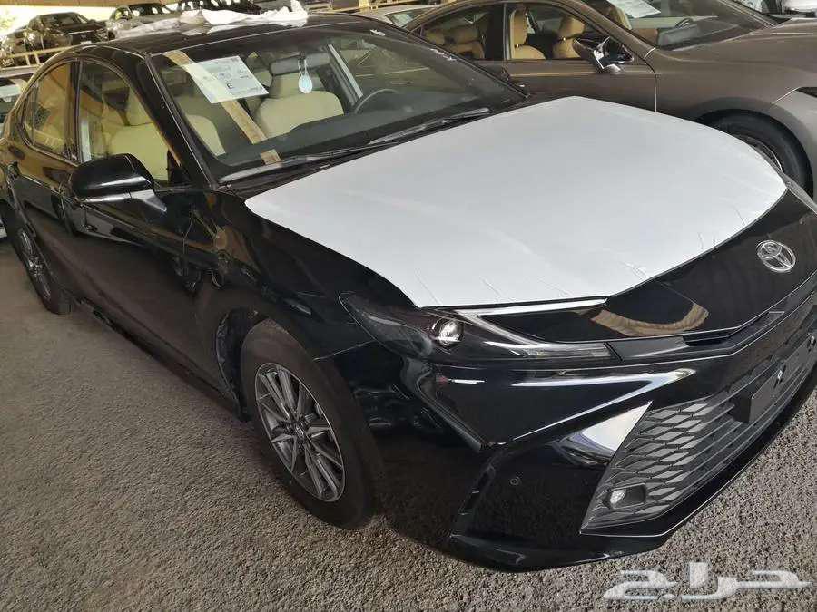 كامري E ستاندرد موديل 2025 بنزين اسود حبه فقط63233673613699114