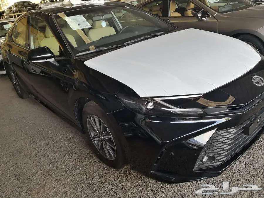 كامري E ستاندرد موديل 2025 بنزين اسود حبه فقط63233673613699112