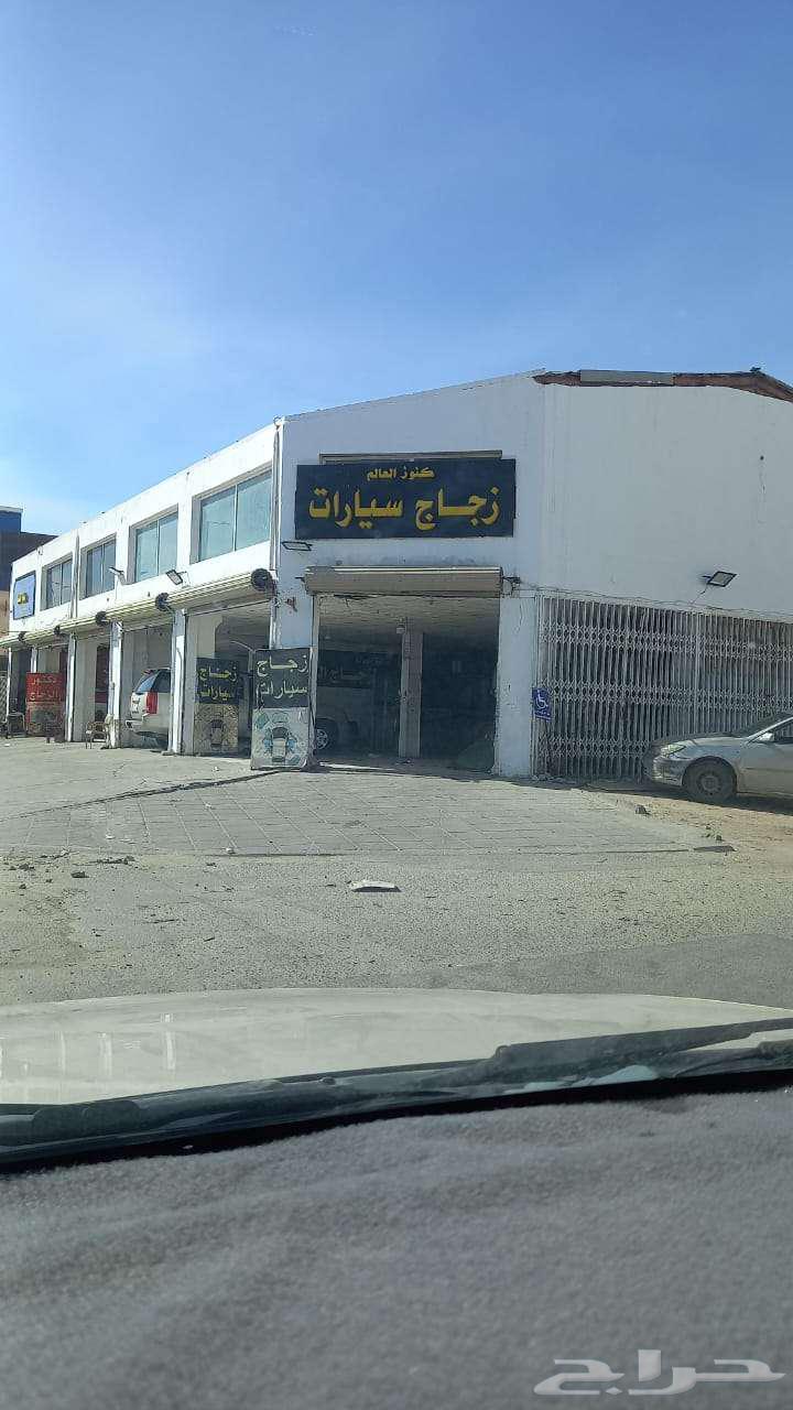 For sale: shops, warehouse and worker accommodation on Kuwait Road63011207606019114