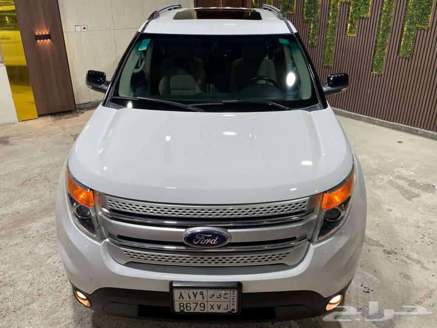 ((SOLD)) Ford Explorer XLT, fully loaded, model 201563226308737154113