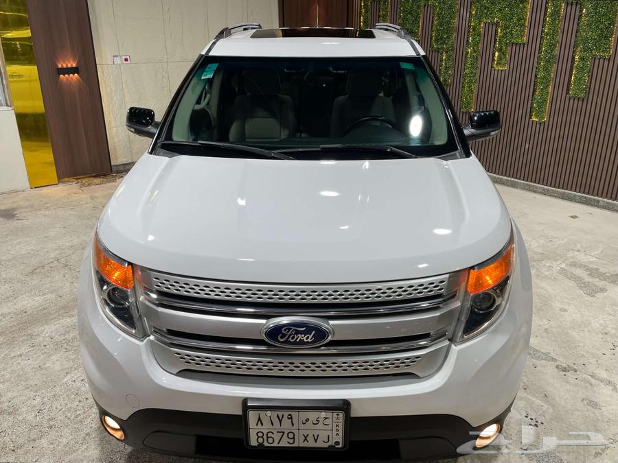 ((SOLD)) Ford Explorer XLT, fully loaded, model 201563226308737154111