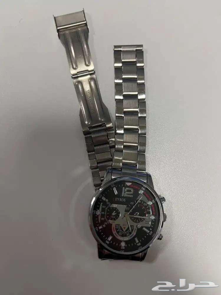 A beautiful men's wristwatch63149779760385111