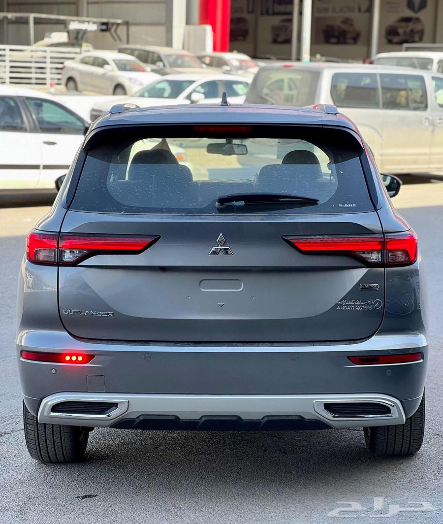 Mitsubishi Outlander 4x4 fully loaded 7-seater 202463223383612929114