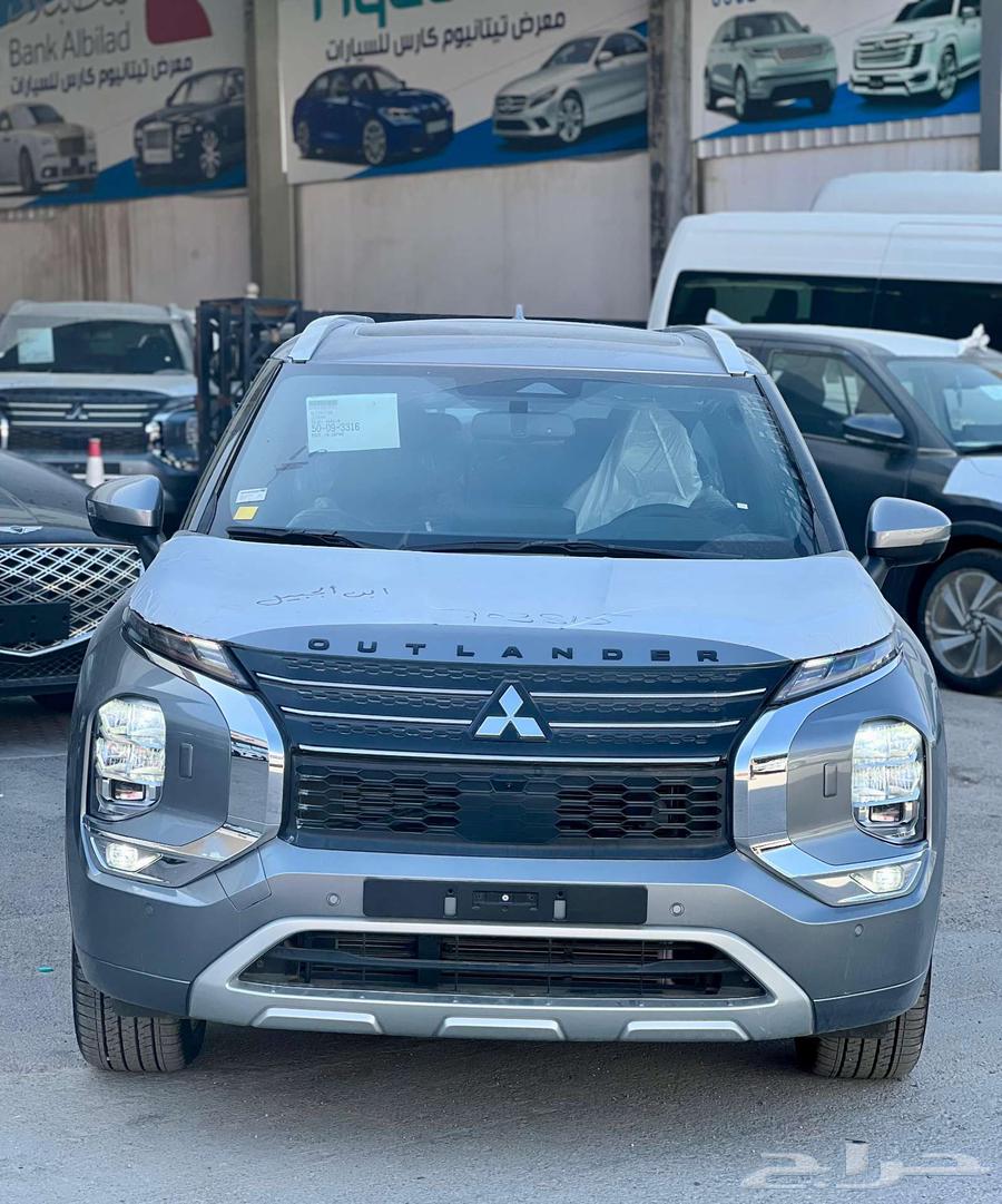 Mitsubishi Outlander 4x4 fully loaded 7-seater 202463223383612929112