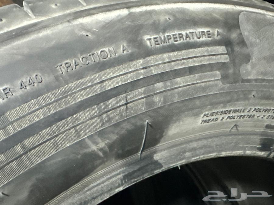 Semi-new tires for Lexus63222879507073111