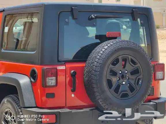 Red Jeep Wrangler 201863220853046274114