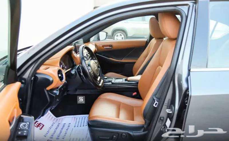 Lexus is a used 2021 300 AA gasoline63220852582146113