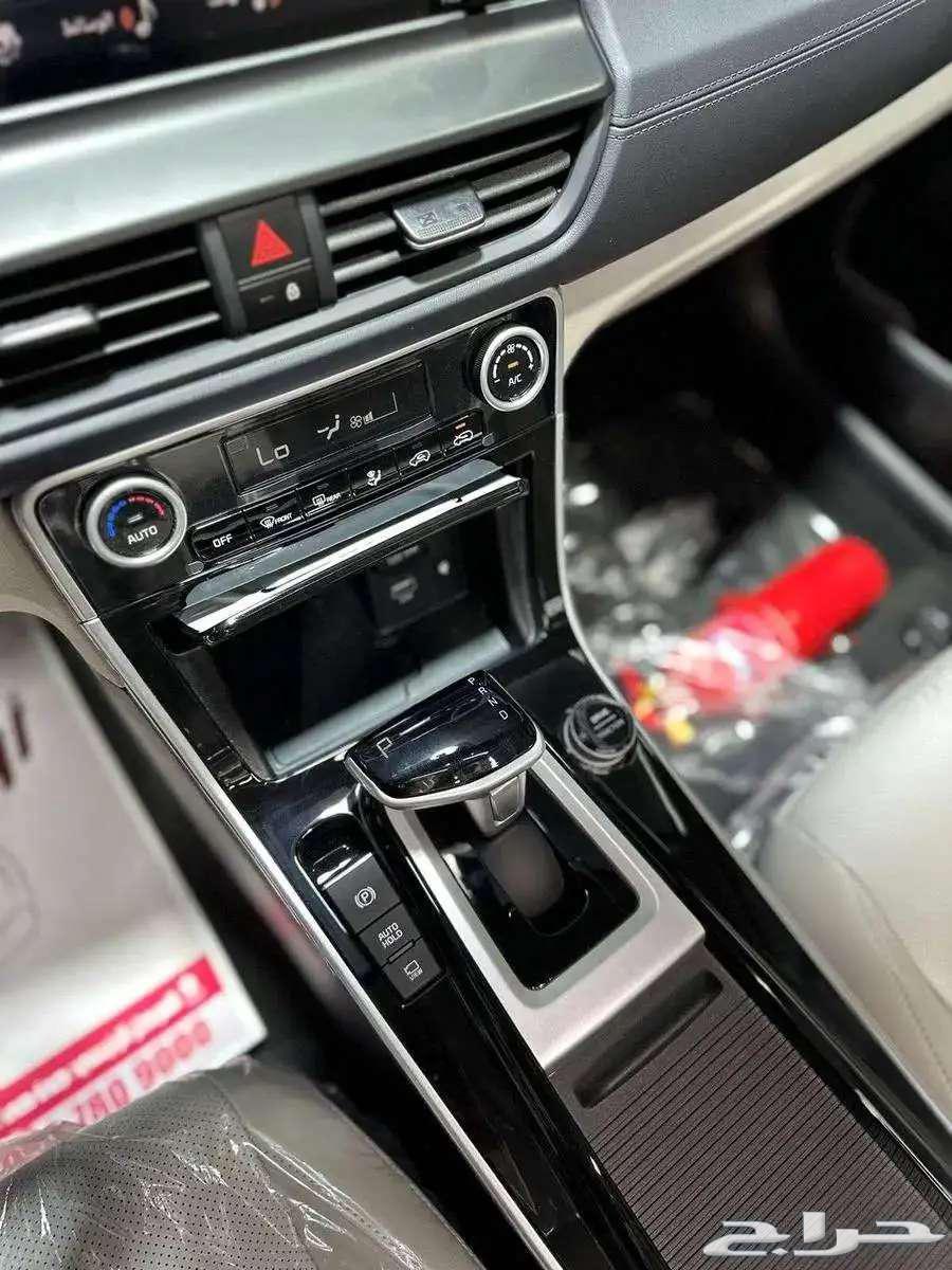 Kia Seltos 2.0 LX Panorama Model 2025, imported by Aljubr, available for cash and installment payments63218332455170114