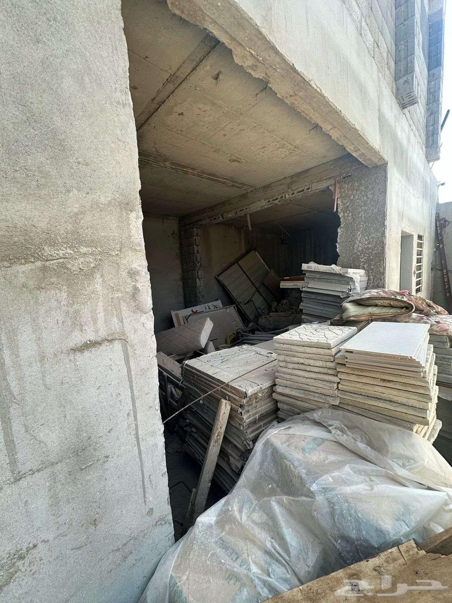 Two-floor building for sale63009820738819114
