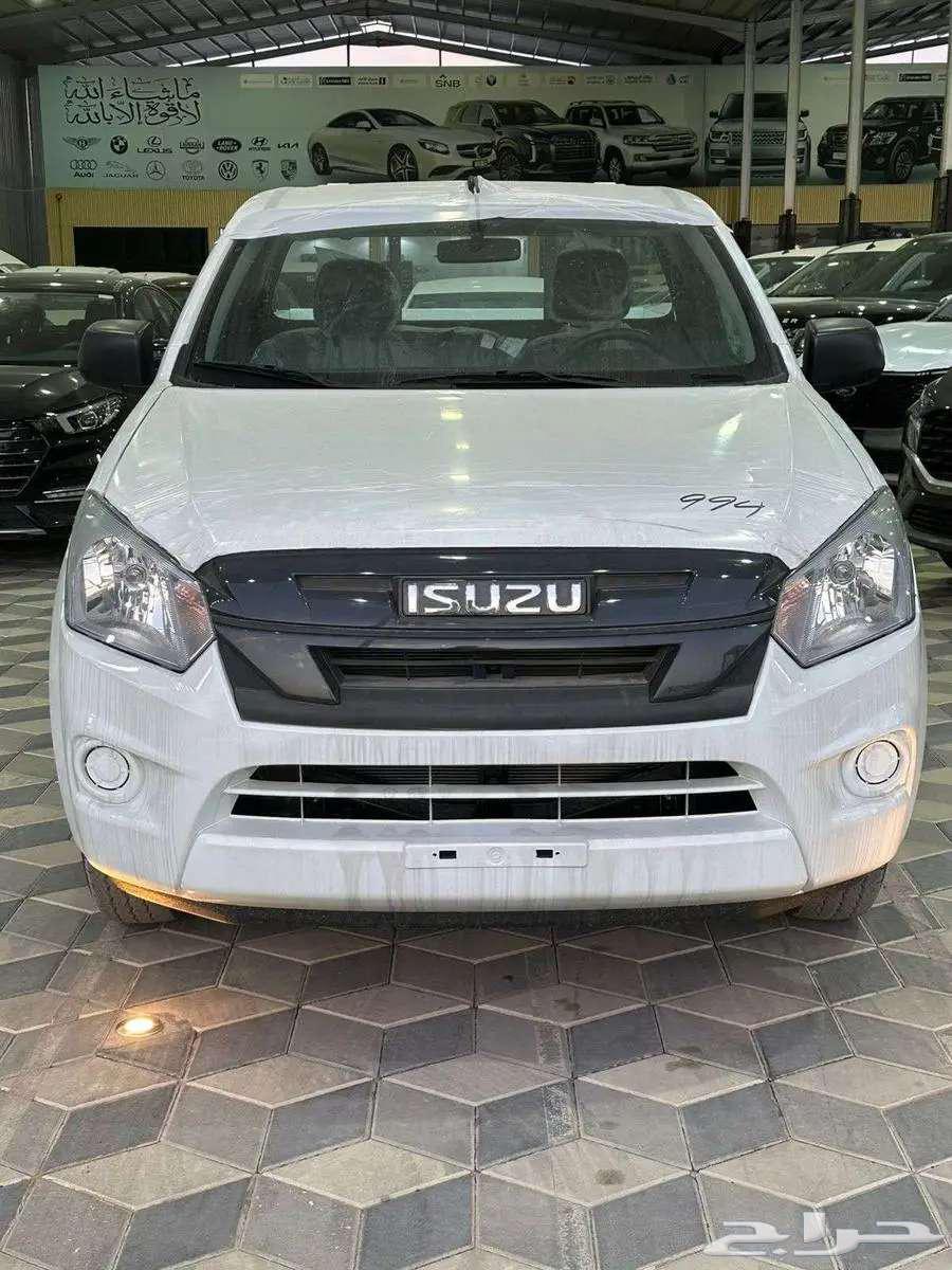 Isuzu pickup truck with double cab 202563220856362241112